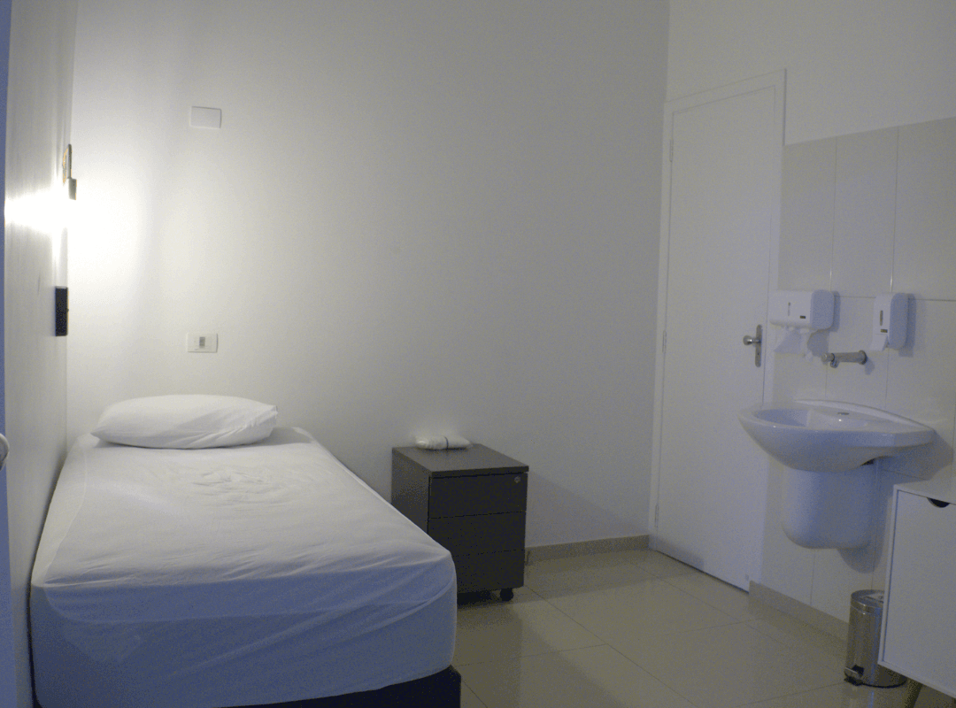 Quarto confortável para exames